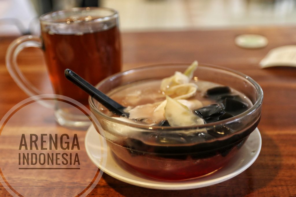 Komposisi enak: Daging Kelapa Muda dan Cincau